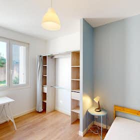 Private room for rent for €425 per month in Brest, Rue Auguste Kervern