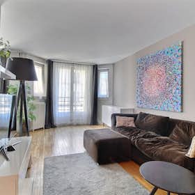 Apartment for rent for €2,406 per month in Paris, Rue Saint-Jacques