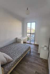 Private room for rent for €390 per month in Sevilla, Calle Ter