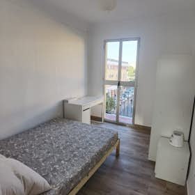Private room for rent for €390 per month in Sevilla, Calle Ter