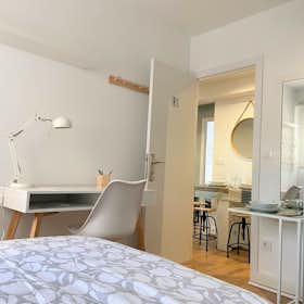 Cameră privată de închiriat pentru 410 EUR pe lună în Zaragoza, Paseo de Calanda