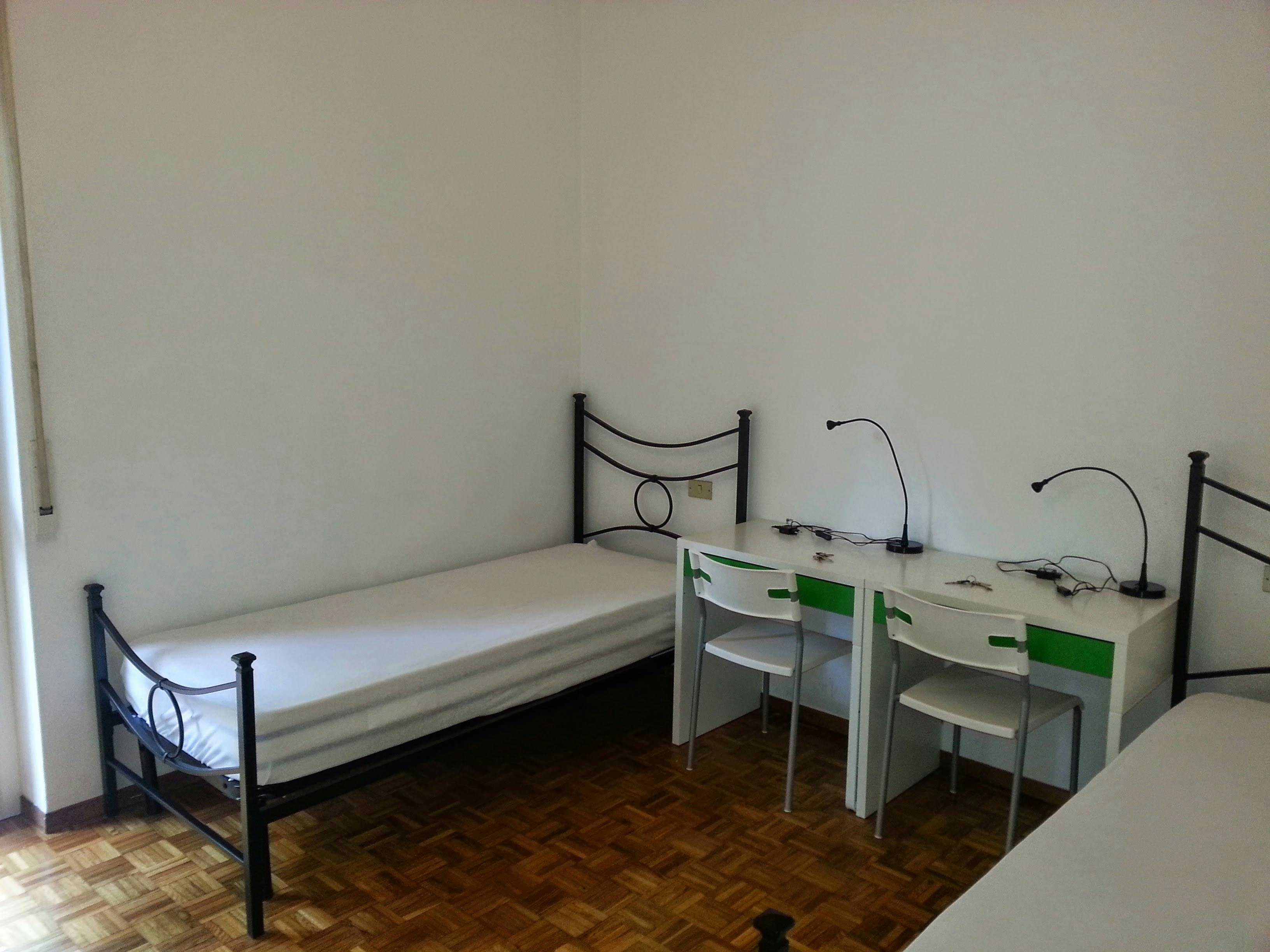 Private room for rent for €400 per month in Milan, Via Emilio De Marchi