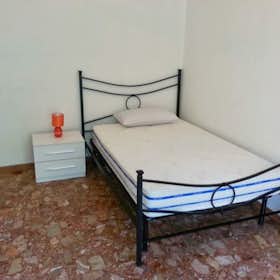 Private room for rent for €400 per month in Milan, Via Emilio De Marchi