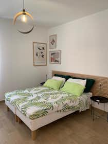 Apartment for rent for €1,200 per month in Udine, Via Paolo Sarpi