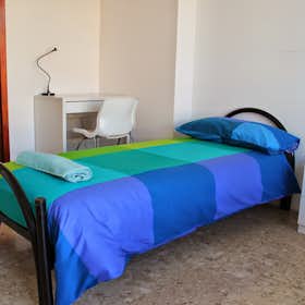 Private room for rent for €400 per month in Milan, Via Emilio De Marchi
