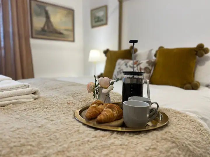 公寓 正在以 £4,500 的月租出租，其位于 Clevedon, Wellington Terrace