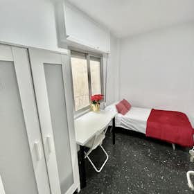 Stanza privata for rent for 290 € per month in Murcia, Calle Selgas
