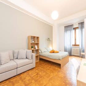 Private room for rent for €875 per month in Milan, Viale Andrea Doria