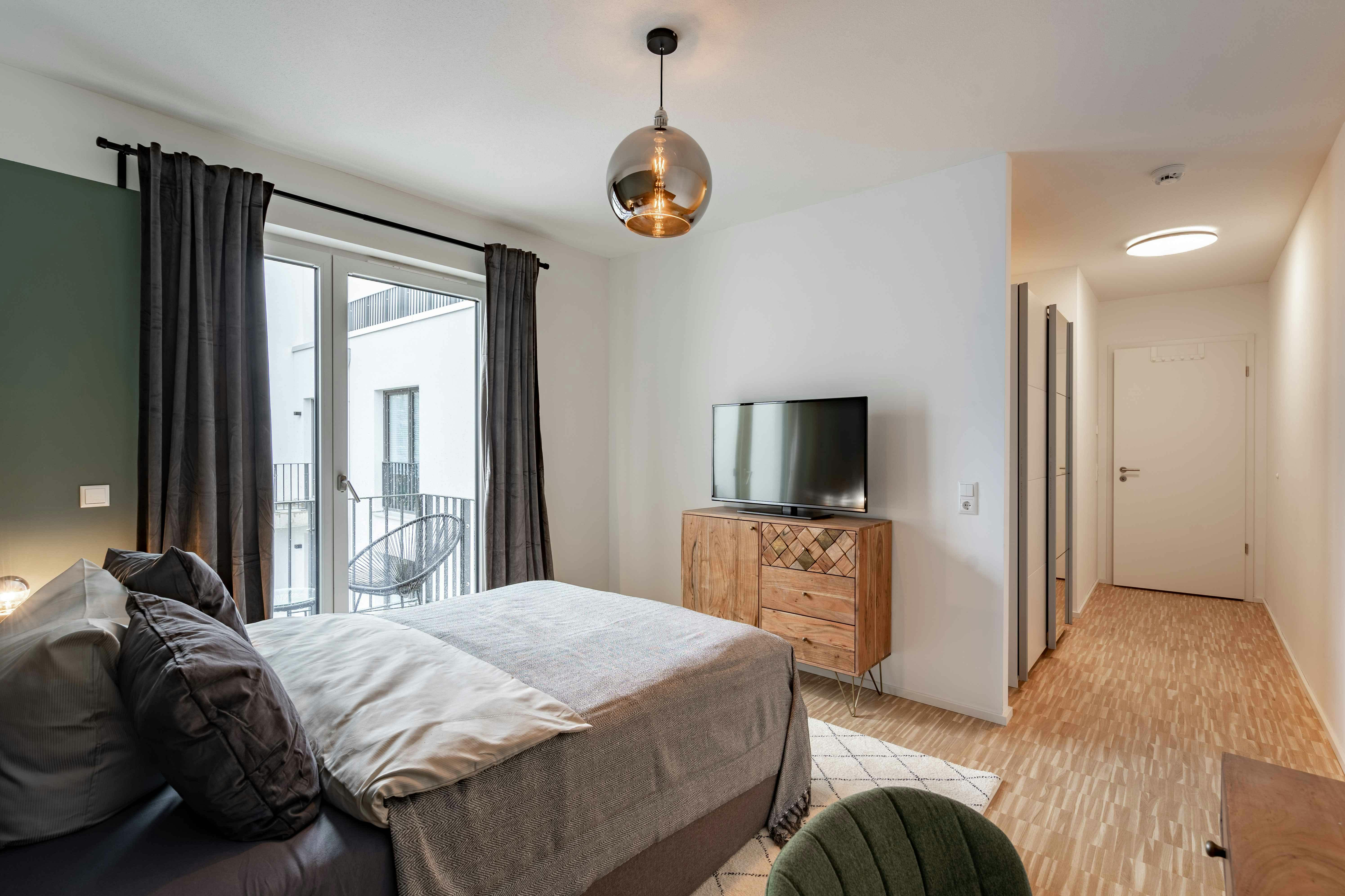 Tauroggener Straße, Berlin preview