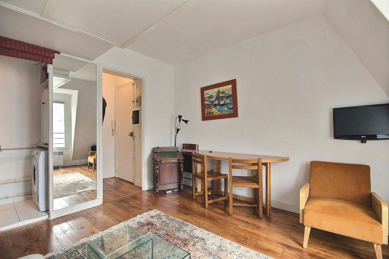 Rue Saulnier, Paris preview