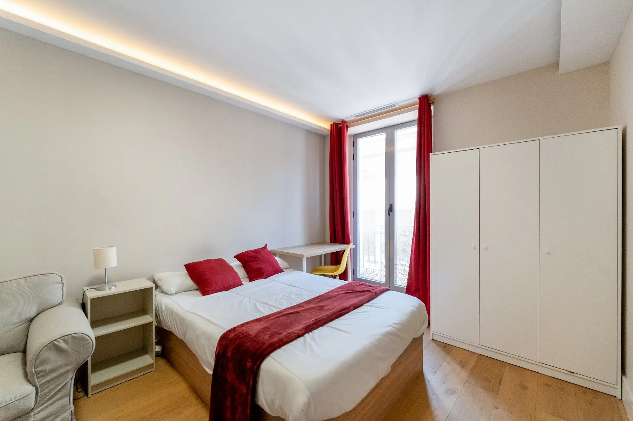 Calle de Colmenares, Madrid preview