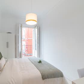 Private room for rent for €690 per month in Madrid, Calle de Santa Teresa