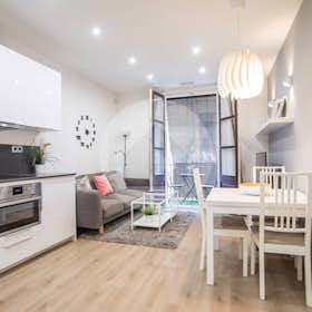 Apartment for rent for €1,495 per month in Barcelona, Carrer de Joaquín Costa
