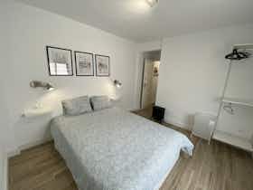 Private room for rent for €500 per month in Alicante, Calle Alférez Díaz Sanchís