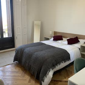 Private room for rent for €850 per month in Madrid, Calle de Santa Engracia