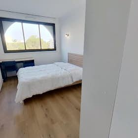 Private room for rent for €590 per month in Talence, Rue Odilon Redon