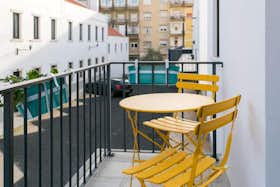 Apartment for rent for €4,000 per month in Lisbon, Rua Dom João de Castro