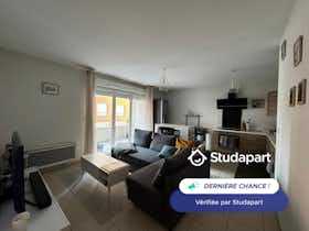 Apartament de închiriat pentru 884 EUR pe lună în Marseille, Rue Berthe Girardet