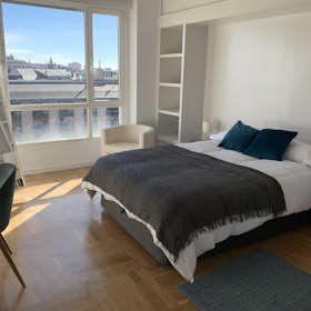 Private room for rent for €850 per month in Madrid, Paseo de la Habana