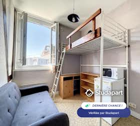 Apartamento en alquiler por 420 € al mes en Rouen, Rue d'Ernemont