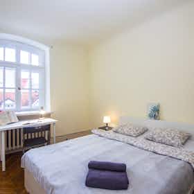 Privé kamer te huur voor € 425 per maand in Riga, Jāņa iela