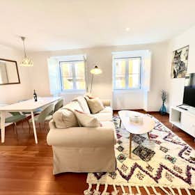 Appartement for rent for € 4.000 per month in Lisbon, Calçada da Estrela