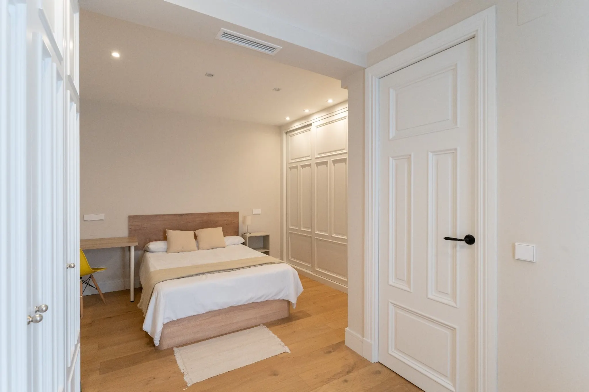 Calle de Colmenares, Madrid preview