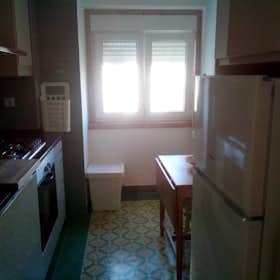 Private room for rent for €500 per month in Lisbon, Rua Francisco de Holanda
