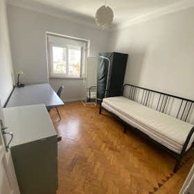 Private room for rent for €550 per month in Lisbon, Rua Francisco de Holanda