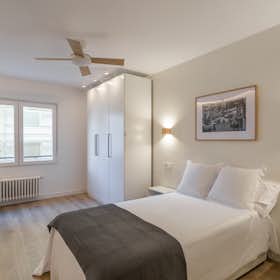 Chambre privée for rent for 650 € per month in Pamplona, Calle del Río Salado