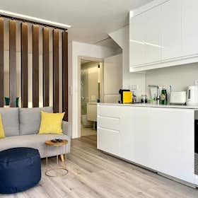 Apartamento en alquiler por 4000 € al mes en Seixal, Rua Doutor Miguel Bombarda