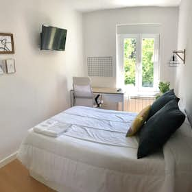 Private room for rent for €425 per month in Salamanca, Calle de la Esperanza