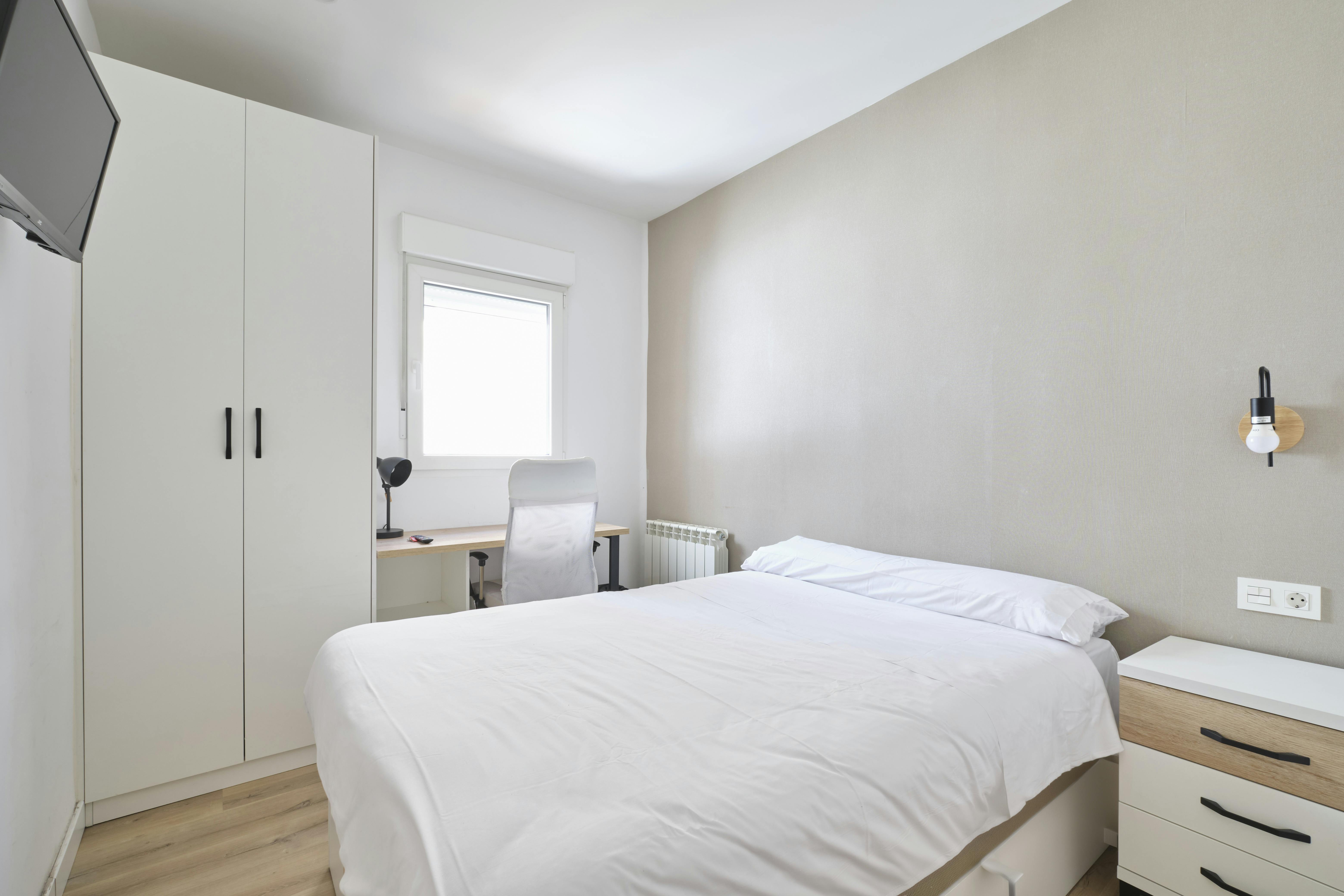 WG-Zimmer zu mieten für 350 € pro Monat in Salamanca, Avenida de Portugal
