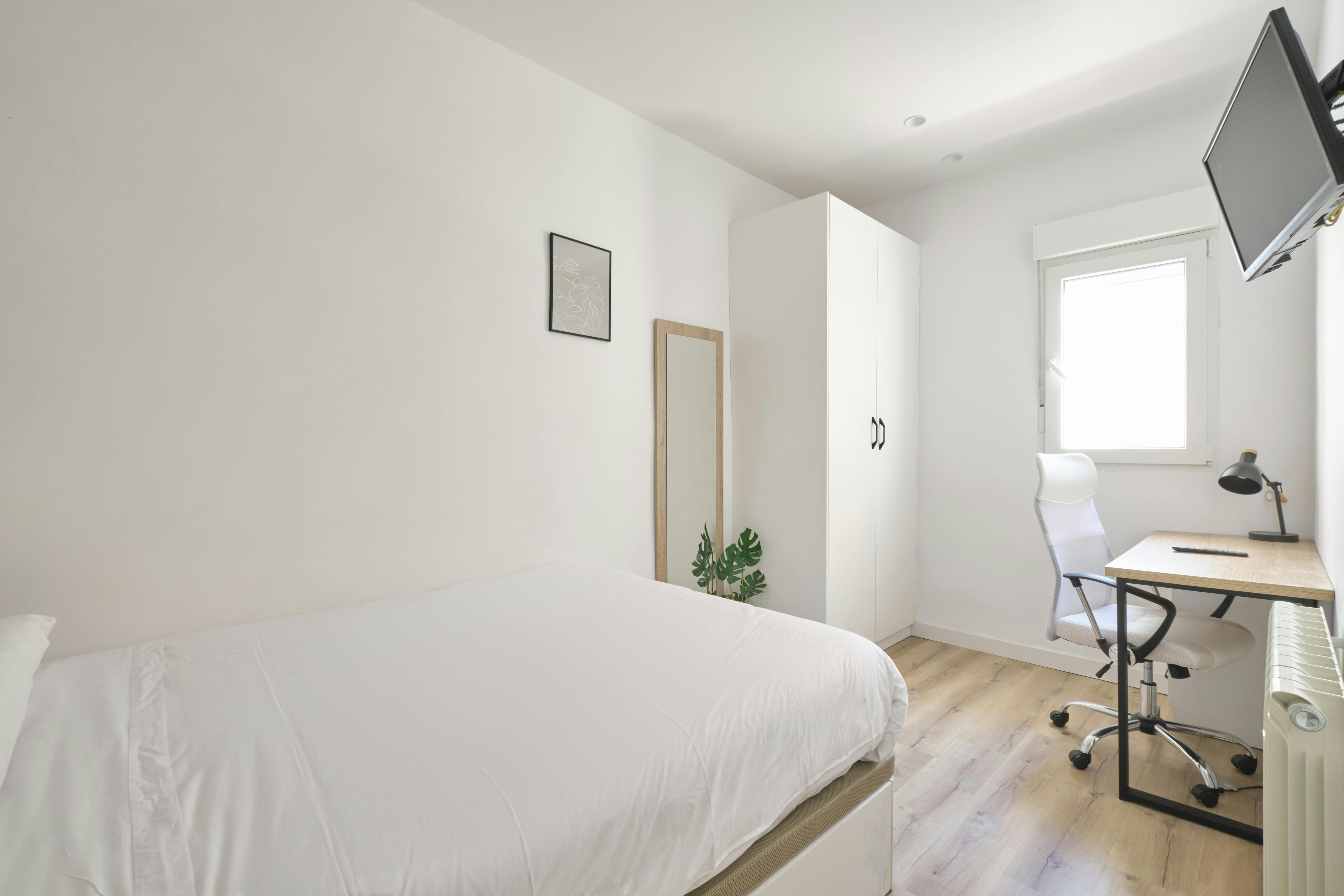 WG-Zimmer zu mieten für 350 € pro Monat in Salamanca, Avenida de Portugal