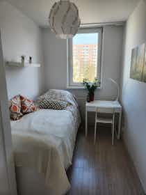 Private room for rent for PLN 1,704 per month in Warsaw, ulica Chodecka