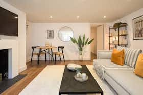 Apartment for rent for £5,084 per month in London, Blenheim Terrace