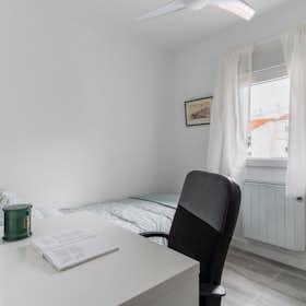 Отдельная комната сдается в аренду за 360 € в месяц в Madrid, Calle de Santa Florencia
