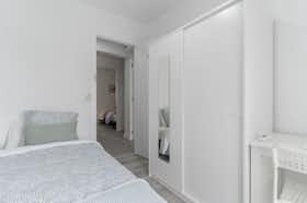 Cameră privată de închiriat pentru 380 EUR pe lună în Madrid, Calle de Santa Florencia