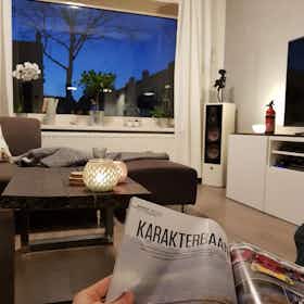 Huis te huur voor € 2.800 per maand in Maastricht, Burgemeester van Oppenstraat
