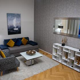 Apartment for rent for €3,000 per month in Vienna, Garnisongasse