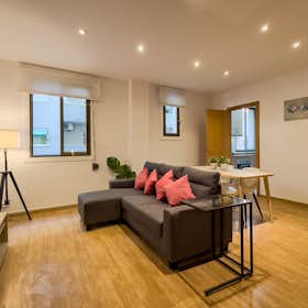 Apartment for rent for €1,650 per month in Barcelona, Gran Via de les Corts Catalanes