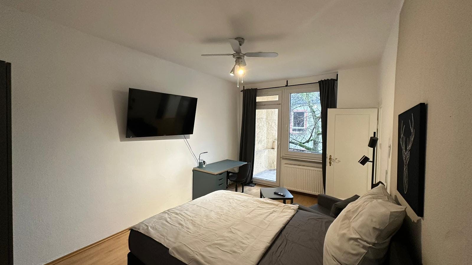 Apartment Frankfurt Am Main, 85m² — photo 1