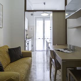 Appartamento for rent for 1.900 € per month in Milan, Via Piero Martinetti