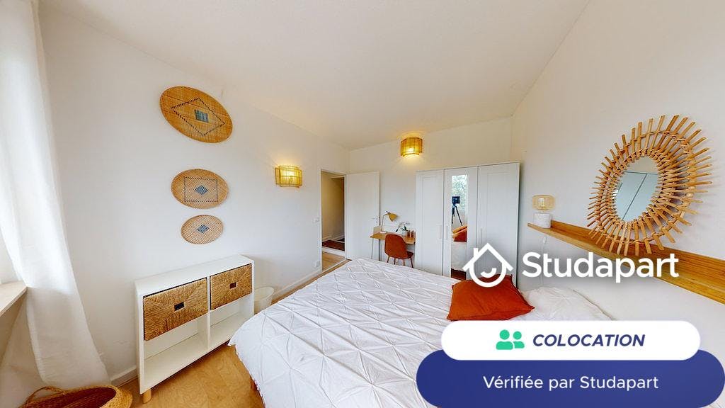 Private room for rent on Cours Aristide Briand, Caluire-et-Cuire