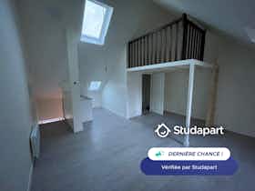Mieszkanie do wynajęcia za 375 € miesięcznie w mieście Saint-Quentin, Rue Georges Pompidou