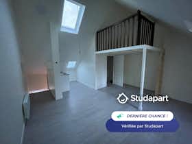 Apartament de închiriat pentru 375 EUR pe lună în Saint-Quentin, Rue Georges Pompidou