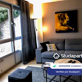 Apartment for rent for €1,400 per month in Nancy, Rue du Général Drouot