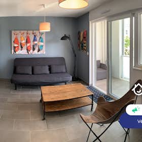 Appartamento for rent for 690 € per month in La Rochelle, Rue Olympe de Gouges
