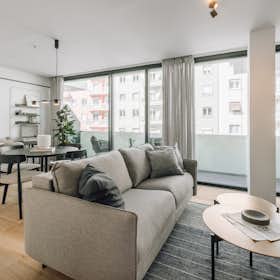 Apartment for rent for €2,650 per month in Lisbon, Rua do Professor Sousa da Câmara