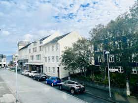 Lägenhet att hyra för 2 100 € i månaden i Reykjavík, Bergstaðastræti